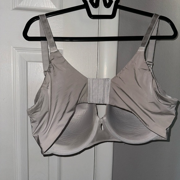 white torrid bra 40DDD - Picture 3 of 6